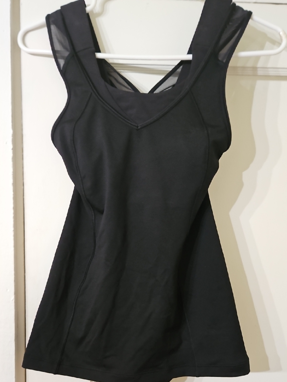 lululemon athletica Black Mesh-Back Tank Top Size 0